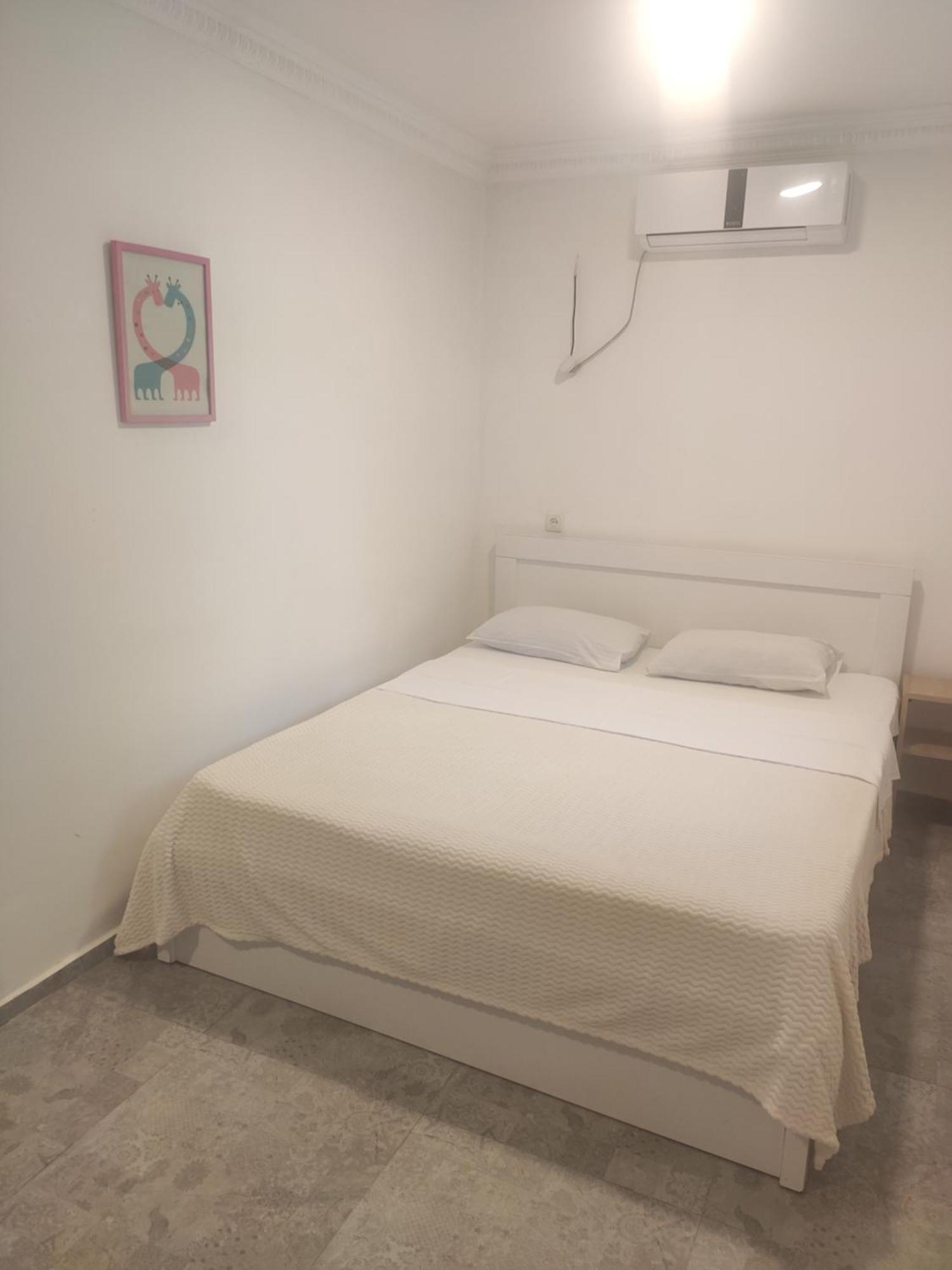 Family Нotel Banuri 쿠타이시 외부 사진
