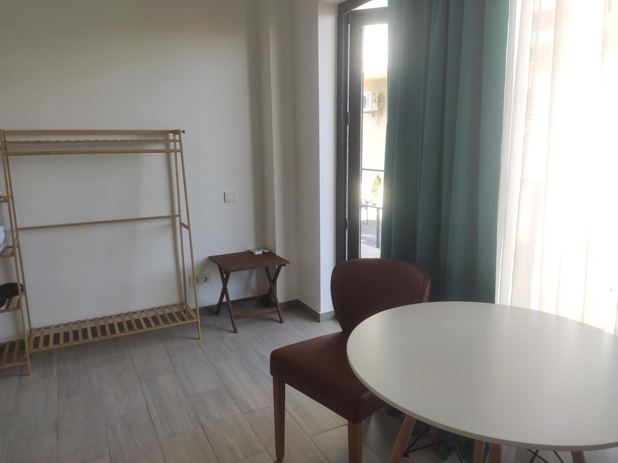 Family Нotel Banuri 쿠타이시 외부 사진