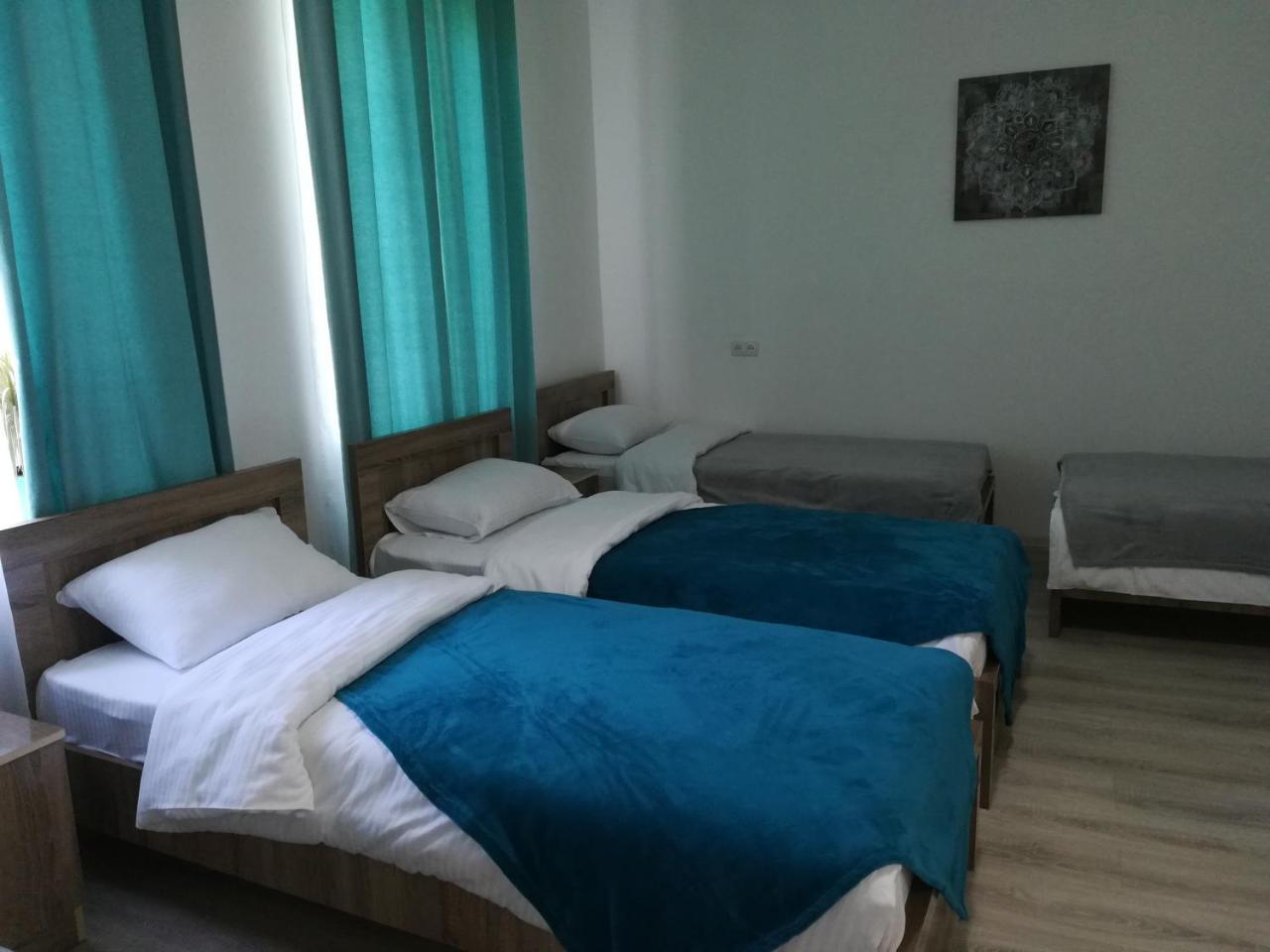 Family Нotel Banuri 쿠타이시 외부 사진